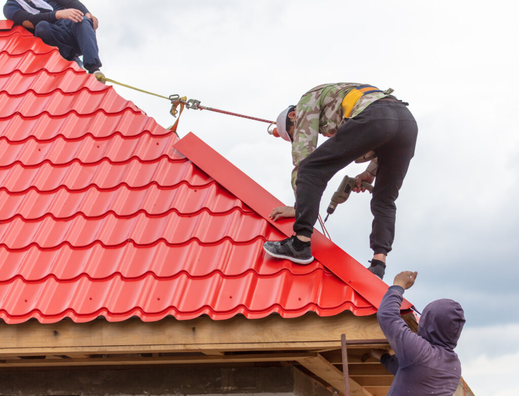 Hulp bij dakbedekking aanleggen